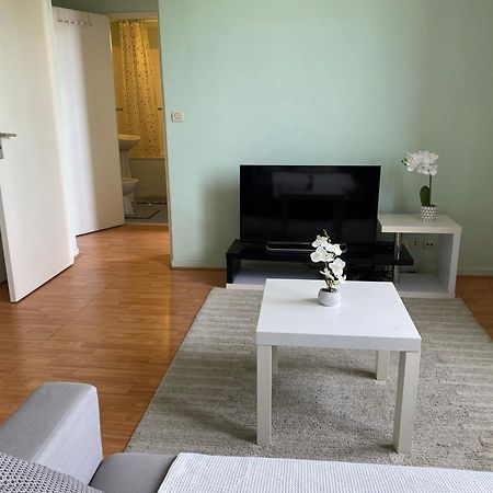 Appart Calme Avec Parking Gratuit Evry-Gregy-sur-Yerre Exteriör bild