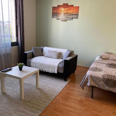 Appart Calme Avec Parking Gratuit Evry-Gregy-sur-Yerre Exteriör bild